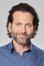 Eion Bailey photo