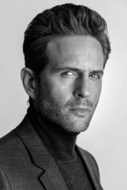 Glenn Howerton photo