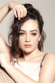 Mary Mouser photo