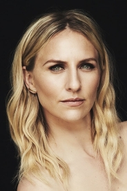 Mickey Sumner photo