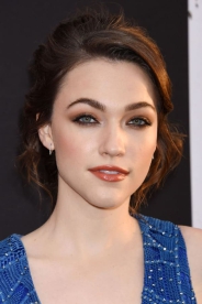 Violett Beane photo