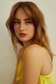 Grace Van Patten photo